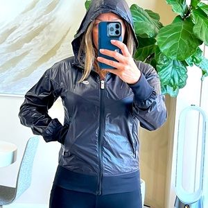 Women’s Nike Windrunner Jacket Like New Size Small